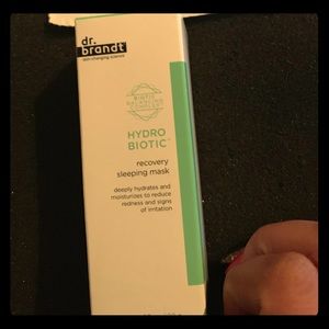 Dr Bryant hydro biotic recovering sleeping mask!